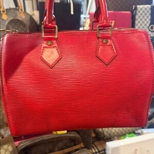 Authentic Louis Vuitton Speedy 25 with Lv lock n key